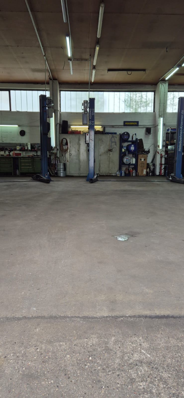 Hebebühnen und Fläche